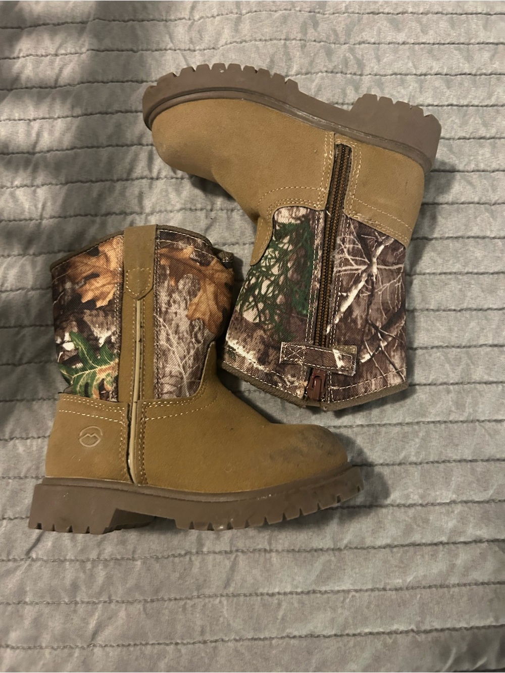 Kids Tan & Camo Pull-On Boots with Side Zip